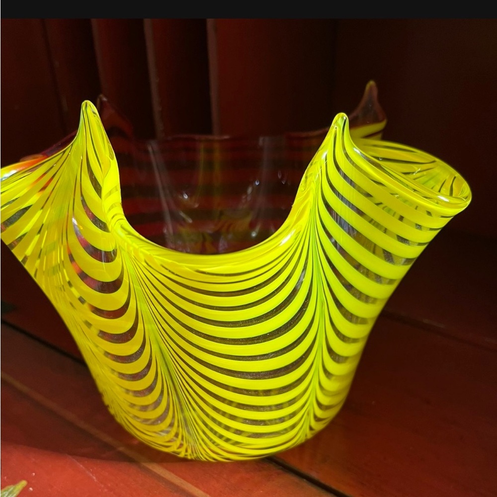 Beautiful vintage Signed NASON MORETTI vase decor